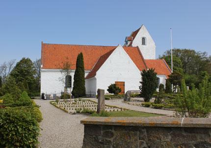 Gravsten på Simmerbølle kirkegård. Langelands Nørre herred. Svendborg amt.