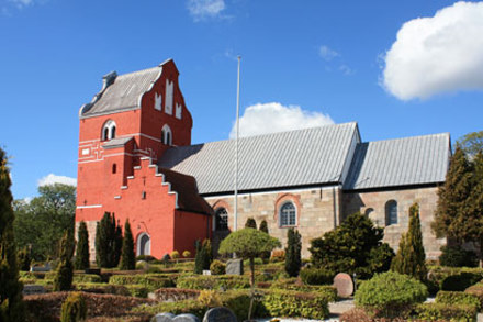 Gravsten på Ålum kirkegård. Sønderlyng herred. Viborg amt.