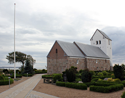 Gravsten på Aggersborg kirkegård. Øster Han herred. Hjørring amt.