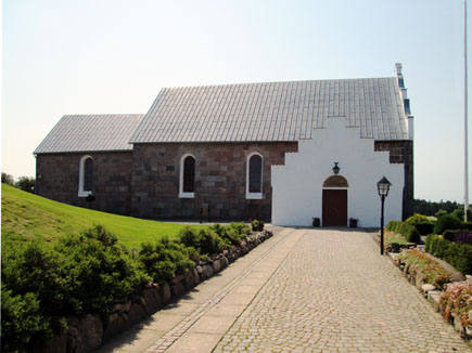 Gravsten på Bjergby kirkegård. Vennebjerg herred. Hjørring amt.