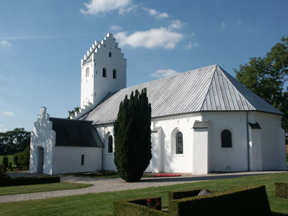 Gravsten på Bregnet kirkegård. Øster Lisbjerg herred. Randers amt.