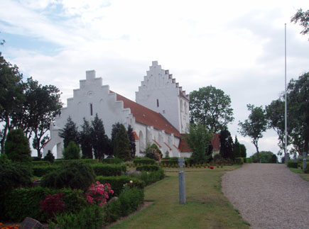 Gravsten pæ Egense kirkegård. Sunds herred. Svendborg amt.