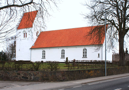Gravsten pæ Ejby kirkegård. Vends herred. Odense amt.