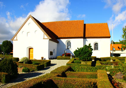 Gravsten på Elev kirkegård. Vester Lisbjerg herred. Aarhus amt.