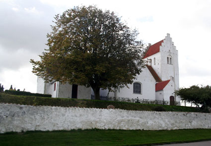 Gravsten på Fårevejle kirkegård. Ods herred. Holbæk amt.