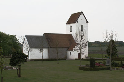 Gravsten på Feldingbjerg kirkegård. Fjends herred. Viborg amt.