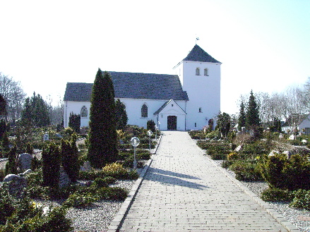 Gravsten på Filskov kirkegård. Nørvang herred. Vejle amt.