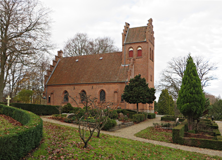 Gravsten på Gadevang kirkegård. Holbo herred. Frederiksborg amt.