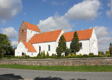 Gravsten på Gamtofte kirkegård. Baag herred. Odense amt.