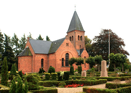 Gravsten på Glamsbjerg kirkegård. Baag herred. Odense amt.