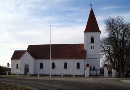 Gravsten på Gudumholm kirkegård. Fleskum herred. Aalborg amt.