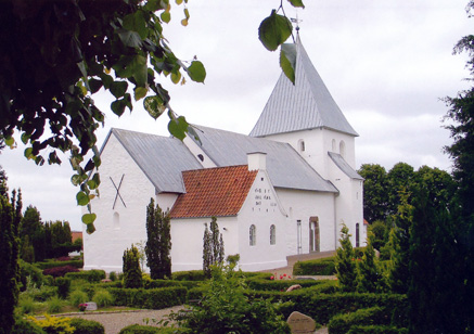 Gravsten på Hejls kirkegård. Nørre Tyrstrup herred. Vejle amt.