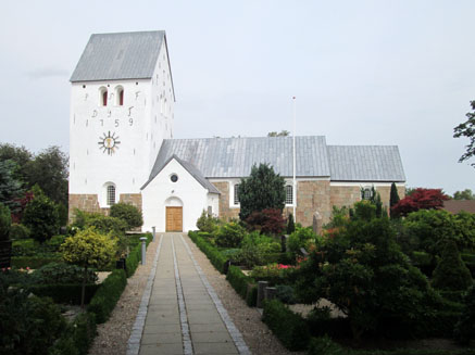 Gravsten på Hellevad kirkegård. Dronninglund herred. Hjrring amt.