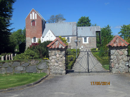 Gravsten på Hellum kirkegård. Dronninglund herred. Hjørring amt.
