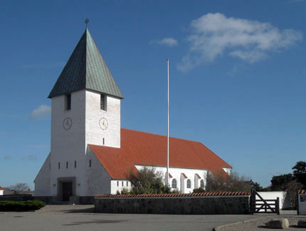 Gravsten på Hirtshals kirkegård. Vennebjerg herred. Hjørring amt.