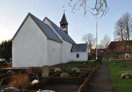 Gravsten på Hjerting kirkegård. Frøs herred. Haderslev amt.