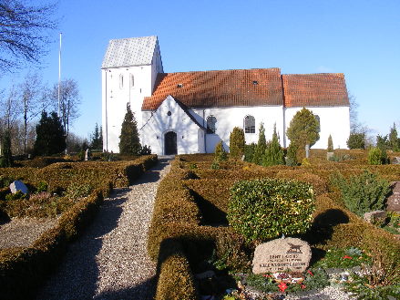 Gravsten på Hornstrup kirkegård. Nørvang herred. Vejle amt.