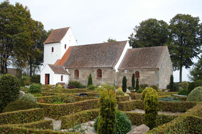 Gravsten på Hvam kirkegård. Rinds herred. Viborg amt.