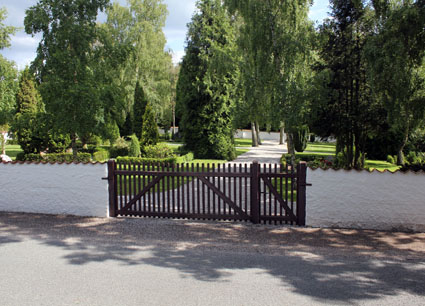 Gravsten på Hyllested Ny kirkegård. Djurs Sønder herred. Randers amt.