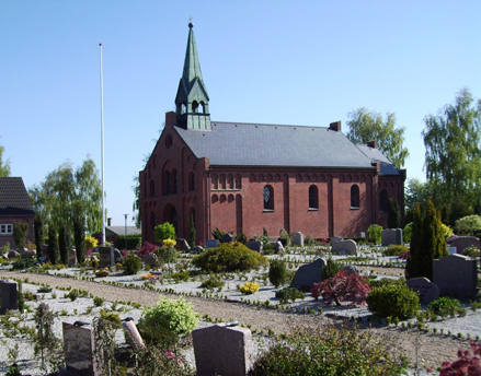 Gravsten på Ildved kirkegård. Nørvang herred. Vejle amt.