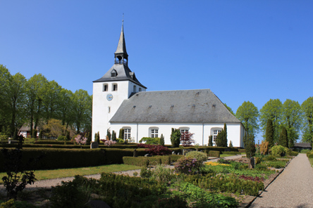 Gravsten på Lysabild kirkegård. Als Sønder herred. Sønderborg amt.