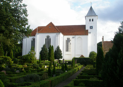 Gravsten på Mariager kirkegård. Onsild herred. Randers amt.