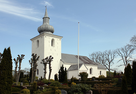 Gravsten på Nørup kirkegård. Tørrild herred. Vejle amt.