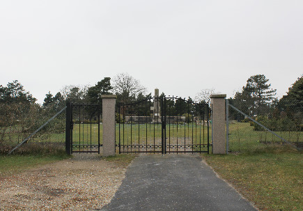 Gravsten på Nordby Vestre kirkegård. Skast herred. Ribe amt.