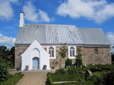 Gravsten på Nørre Gørding kirkegård. Hjerm herred. Ringkøbing amt.