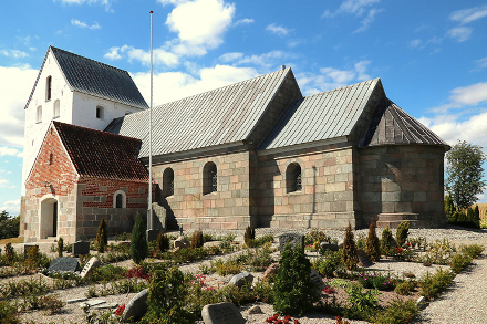 Gravsten på Øster Bjerregrav kirkegård. Sønderlyng herred. Viborg amt.