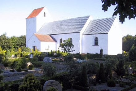 Gravsten på Øster Nykirke kirkegård. Nørvang. Vejle amt.