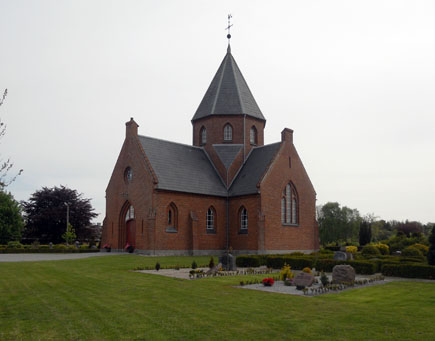 Gravsten på Øster Hurup kirkegård. Hindsted herred. Aalborg amt.