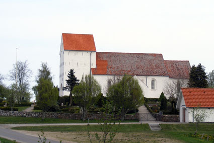 Gravsten på Ødsted kirkegård. Jerlev herred. Vejle amt.