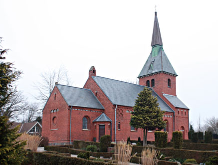 Gravsten på Ravnebjerg kirkegård. Odense herred. Odense amt.