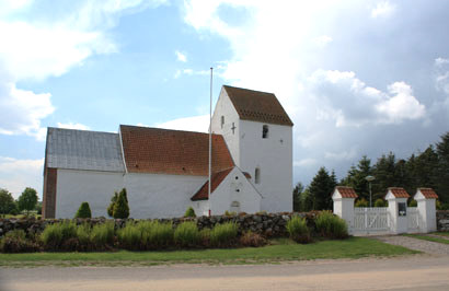 Gravsten på Ravnstrup kirkegård. Nørlyng herred. Viborg amt.