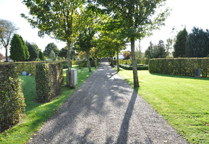 Gravsten på Rødding Gramvejens kirkegård. Frøs herred. Haderslev amt.