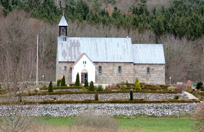 Gravsten på Skjern kirkegård. Middelsom herred. Viborg amt.