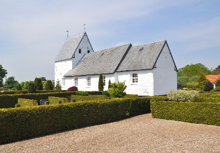 Gravsten på Skrydstrup kirkegård. Gram herred. Haderslev amt.