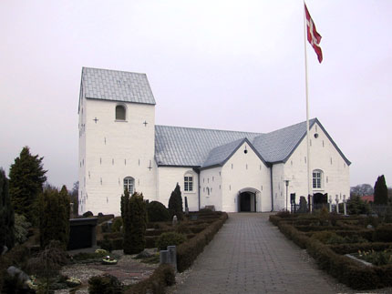 Gravsten på Smidstrup kirkegård. Holmans herred. Vejle amt.