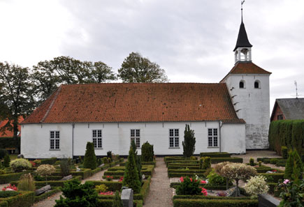 Gravsten på Søby kirkegård. Ærø herred. Svendborg amt.