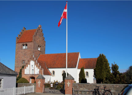 Gravsten på Søften kirkegård. Vester Lisbjerg herred. Aarhus amt.