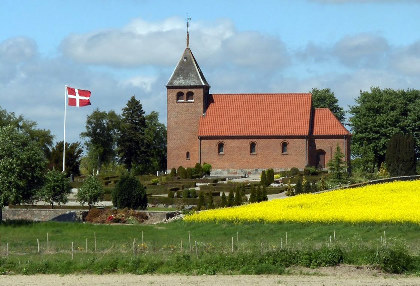 Gravsten på Svinø kirkegård. Hammer herred. Præstø amt.