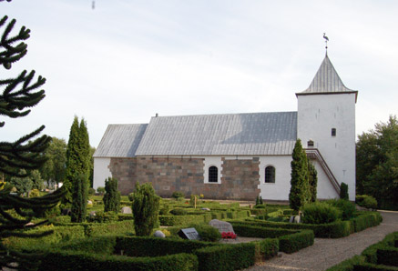 Gravsten på Tistrup kirkegård. Øster Horne herred. Ribe amt.