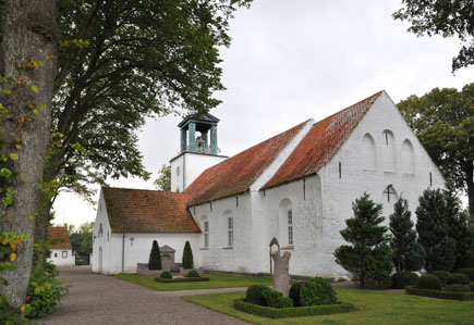 Gravsten på Tranderup kirkegård. Ærø herred. Svendborg amt.