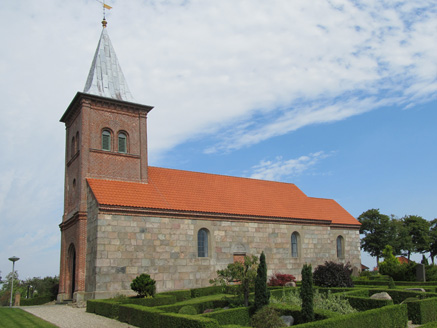Gravsten på Trige kirkegård. Vester Lisbjerg herred. Aarhus amt.