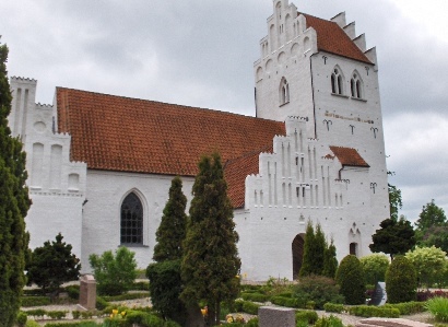Gravsten på Tybjerg kirkegård. Tybjerg herred. Præstø amt.