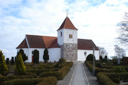 Gravsten på Ulstrup kirkegård. Års herred. Aalborg amt.