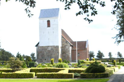 Gravsten på Vester Velling kirkegård. Middelsom herred. Viborg amt.