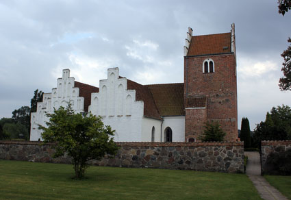 Gravsten på Vester Broby kirkegård. Alsted herred. Sorø amt.