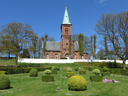 Gravsten på Vinderød kirkegård. Strø herred. Frederiksborg amt.